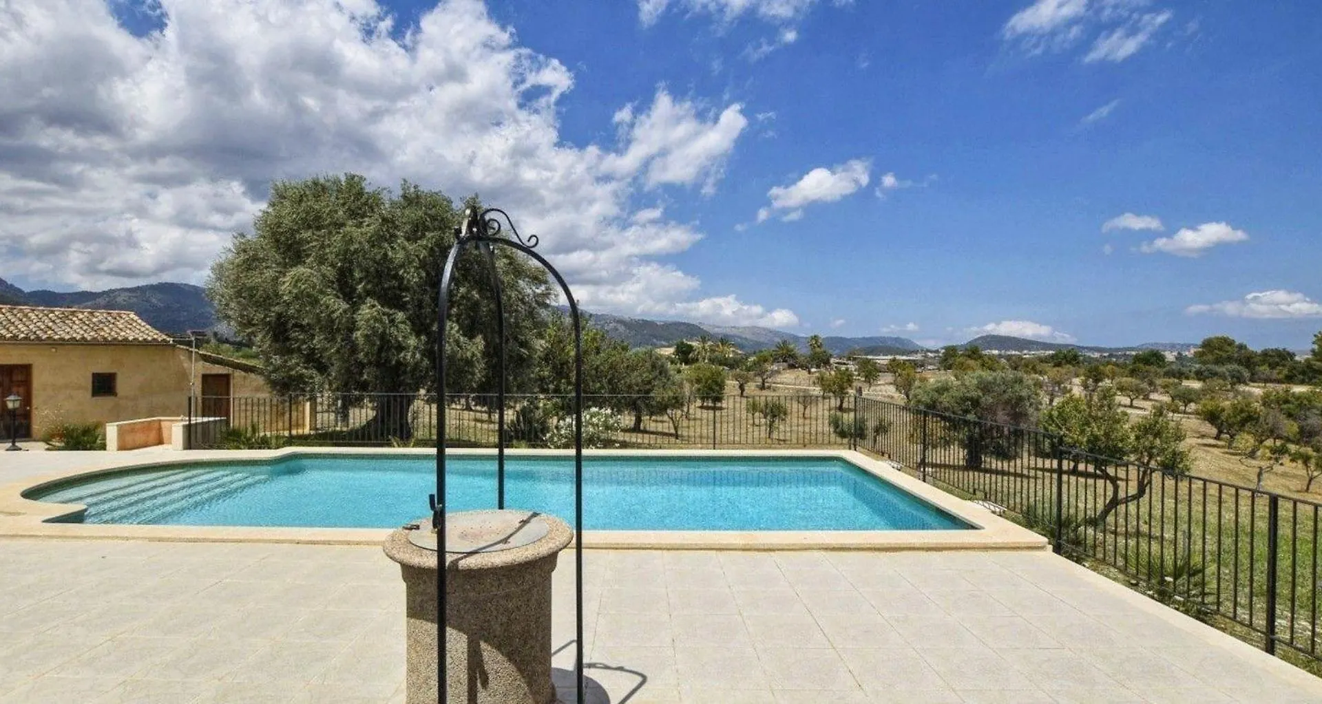 Fantastisches Kuerzlich Gebautes Landhaus Mit Panoramablick, Pool Und Klimaanlage 캄파네트 펜션